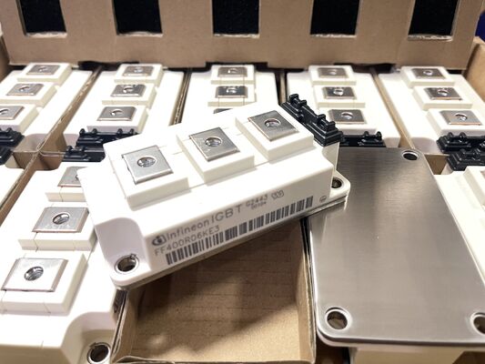 FF400R06KE3HOSA1 600V 400A IGBT halfbrugmodule trench stop tech low VCEsat fast switching robust voor omvormers en aandrijvingen