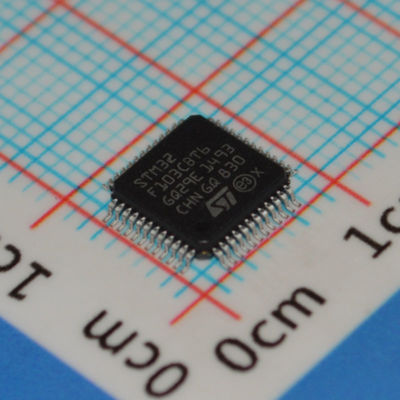 STM32F103CBT6 72MHz Cortex-M3 MCU 128KB Flash 20KB RAM 2x12-bit ADC 3xUSART USB/CAN LQFP-48 2.0-3.6V -40°C tot +85°C Industriële prestaties