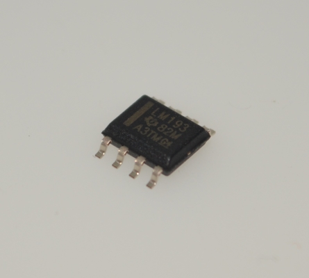 LM193DR laagvermogen dubbelspanningsvergelijker met open collectie-uitgang Breed 2V-36V Voeding ±1V-18V Dubbelvoeding Lage Invoerstroom Hoge nauwkeurigheid TTL/CMOS Compatibel SOIC-8 Pakket